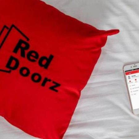 Reddoorz Syariah Plus @ Banjarbaru Banjarmasin  Buitenkant foto